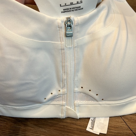 Nike Alpha Bra - High Support - white, Sz Small NWT - Picture 3 of 4